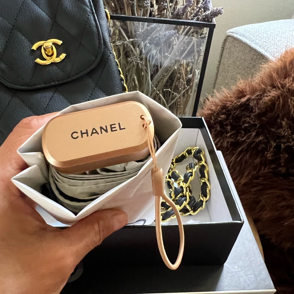 Chanel Umbrella with Quilted Vegan Leather Pouch. Comes with box -GWP - Picture 2 of 14